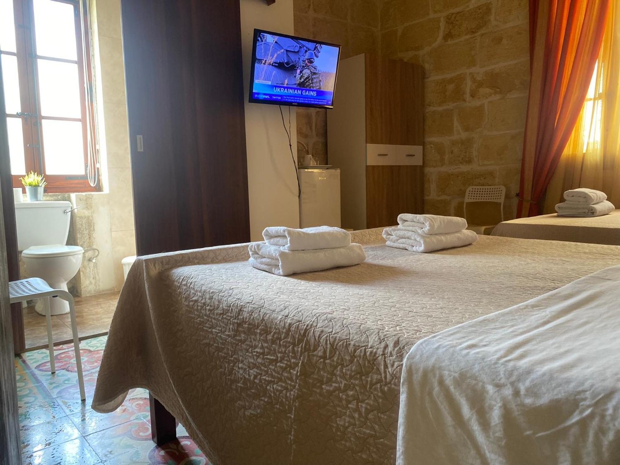 Xemx Hotel Qala Екстериор снимка