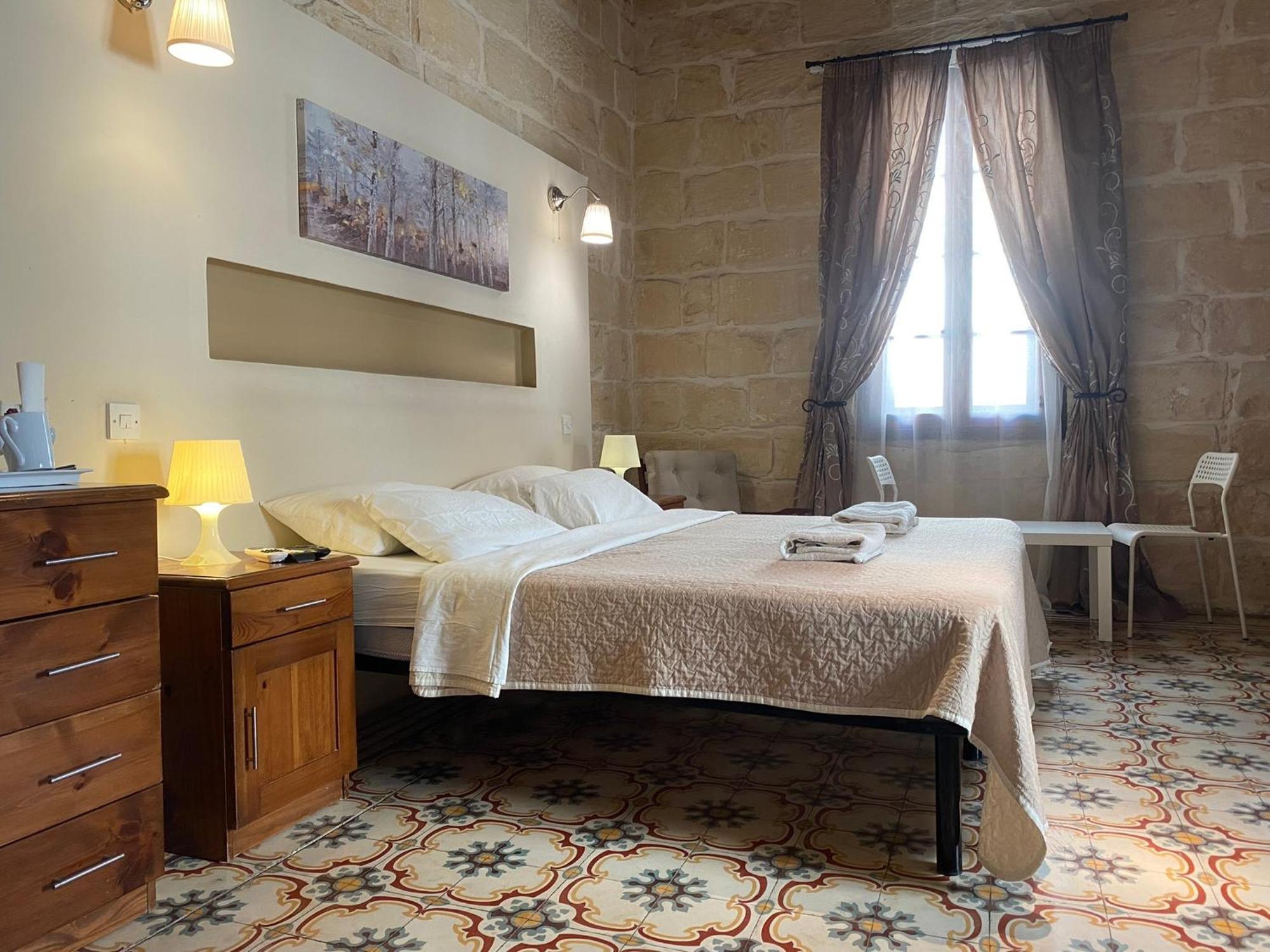 Xemx Hotel Qala Екстериор снимка