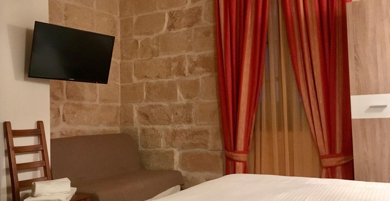Xemx Hotel Qala Екстериор снимка