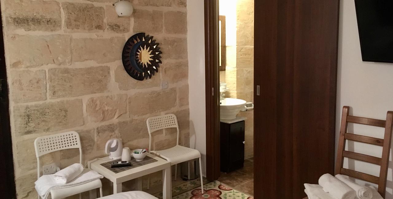 Xemx Hotel Qala Екстериор снимка