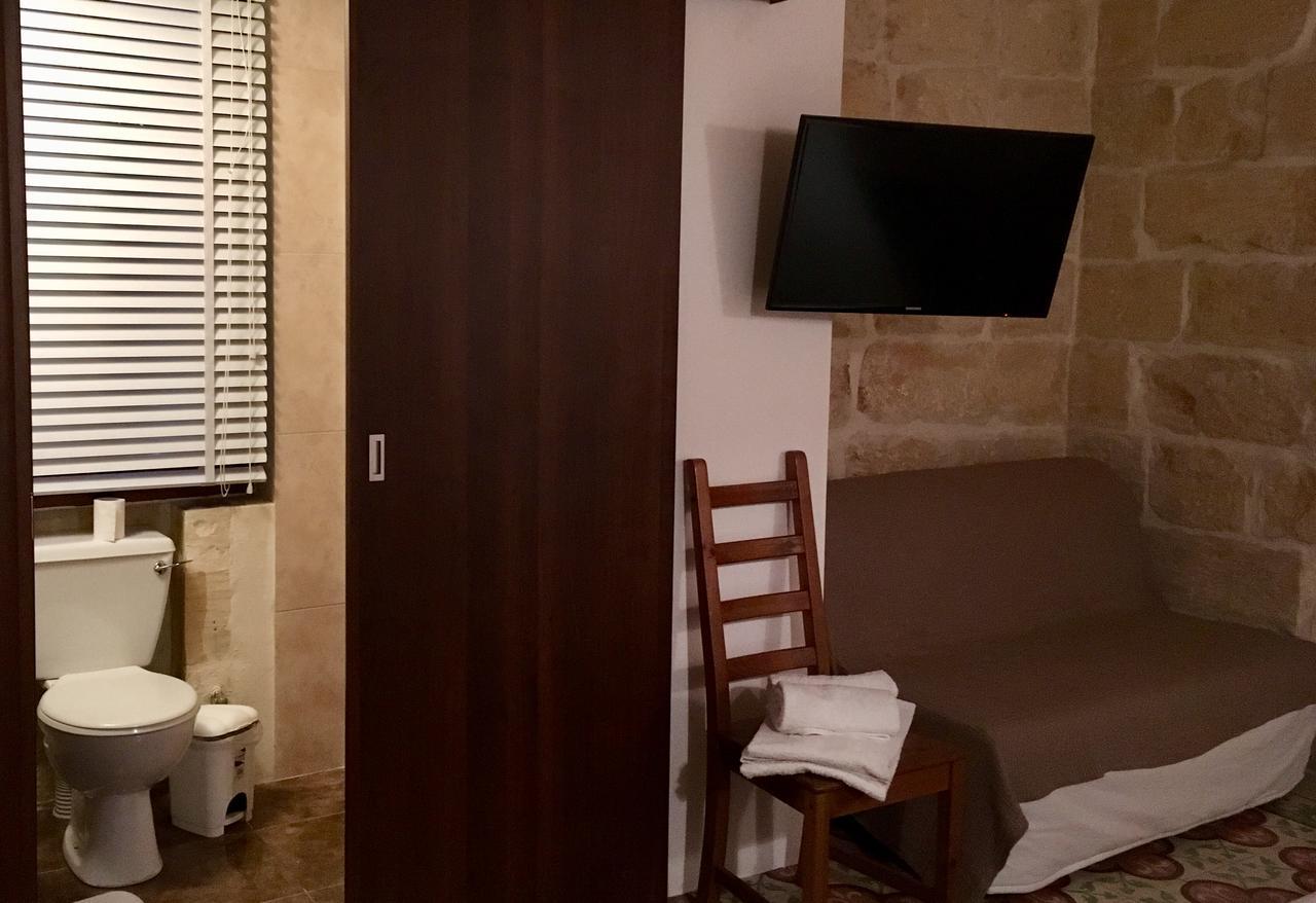 Xemx Hotel Qala Екстериор снимка