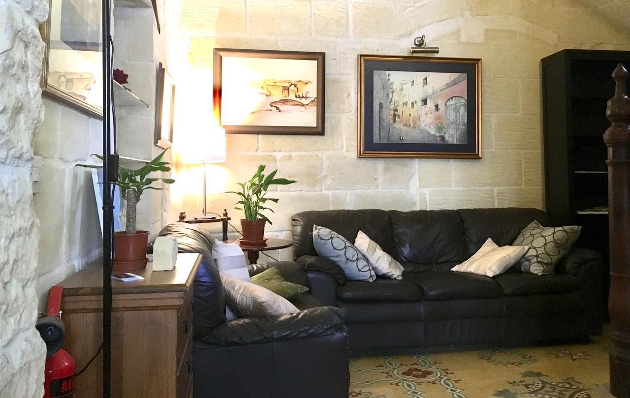 Xemx Hotel Qala Екстериор снимка