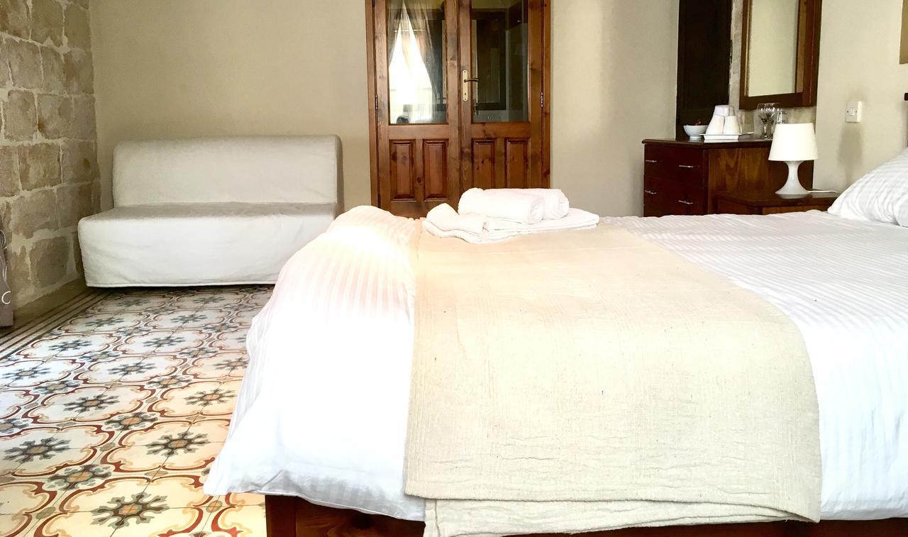 Xemx Hotel Qala Екстериор снимка