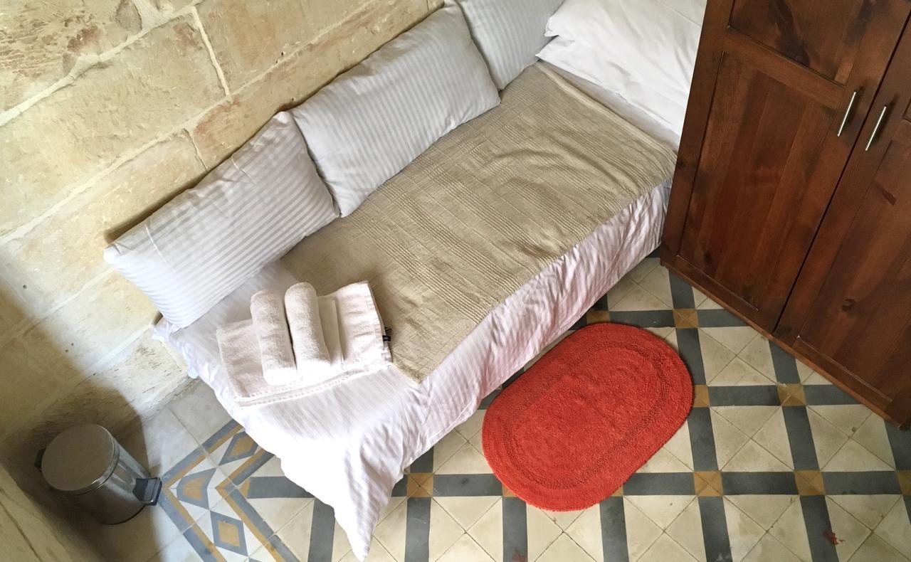 Xemx Hotel Qala Екстериор снимка