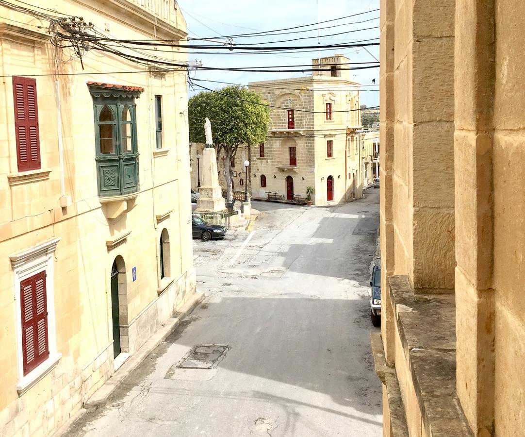 Xemx Hotel Qala Екстериор снимка